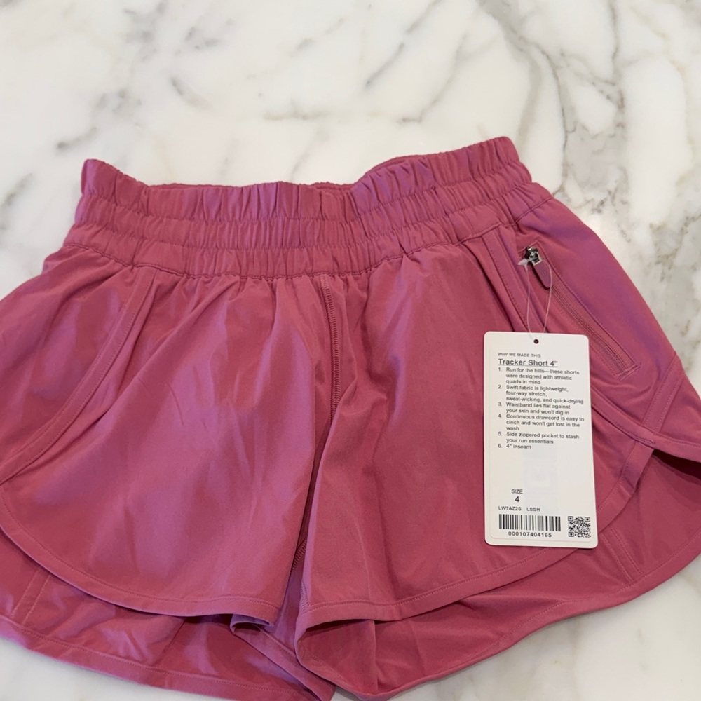 NWT Lululemon tracker short 4”